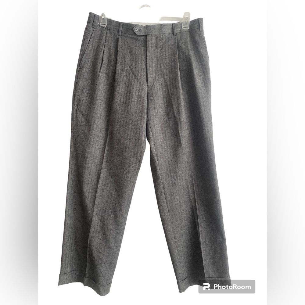 Turnbury‎ 100% Wool Pleated Gray Men’s Dress Pants 
Size 36 X 30
